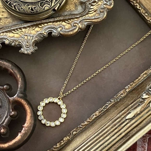 KATE SPADE • Gold Full Circle Crystal Necklace - Picture 4 of 4
